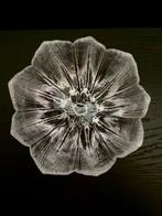 Water Lily bowl - Kosta Boda, Antiek en Kunst, Antiek | Glas en Kristal, Ophalen of Verzenden