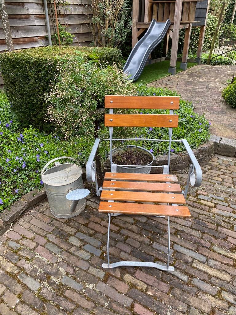 Bistro stoel, Ophalen