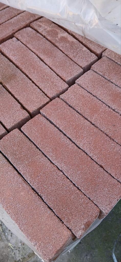 Rode bakstenen Wienerberger Erlecom VB WF, +/- 300 stuks, Doe-het-zelf en Verbouw, Metselstenen, Nieuw, Bakstenen, Ophalen
