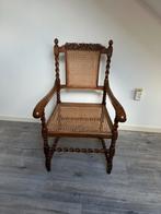 Antieke rotan stoel met gedraaide poten, Ophalen