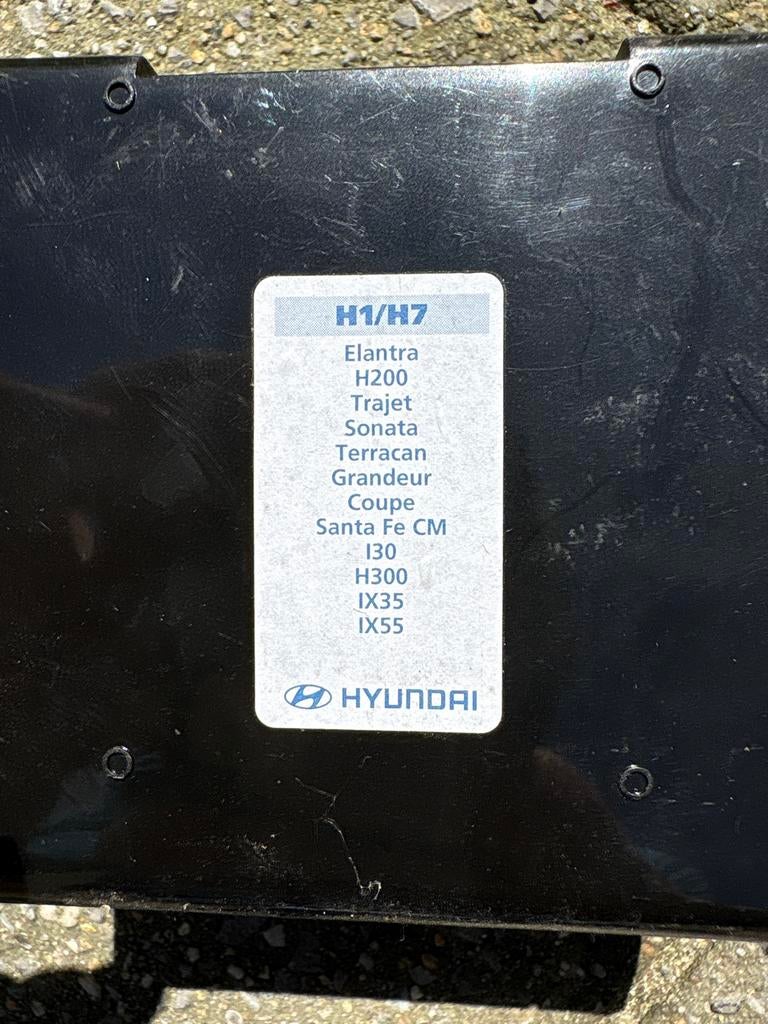 Hyundai H1/H7 Lampen en Zekeringen Set, Ophalen of Verzenden, Gebruikt, Hyundai