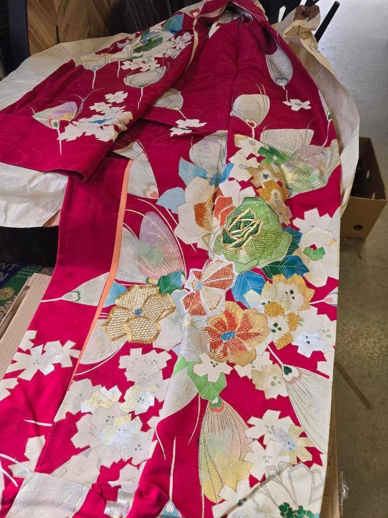 Prachtige Nieuwe Kimono met Gedetailleerd Bloemenpatroon, Onbekend, Ophalen of Verzenden, Nieuw