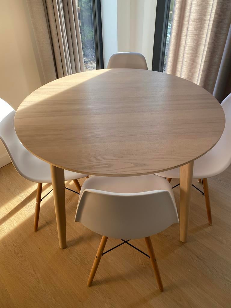 Ikea Lisabo tafel rond - essenfineer, Ophalen, Rond, Zo goed als nieuw, Vier personen