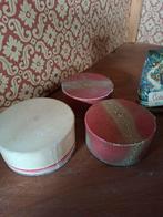 Drie oude poederdozen., Ophalen of Verzenden, Gebruikt, Parfumfles, Gevuld