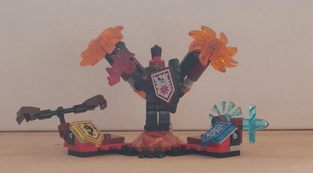 LEGO Nexo Knights -- Ultimate Generaal Magmar (70338), Ophalen of Verzenden, Zo goed als nieuw, Complete set, Lego