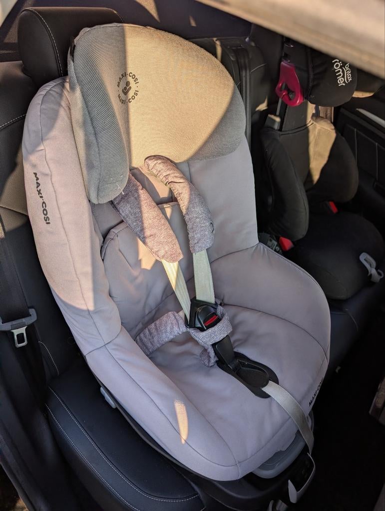 Maxi-Cosi Pearl Autostoeltje Nomad Grey met Familyfix, Kinderen en Baby's, Autostoeltjes, Ophalen, Gebruikt, 0 t/m 18 kg, Verstelbare rugleuning
