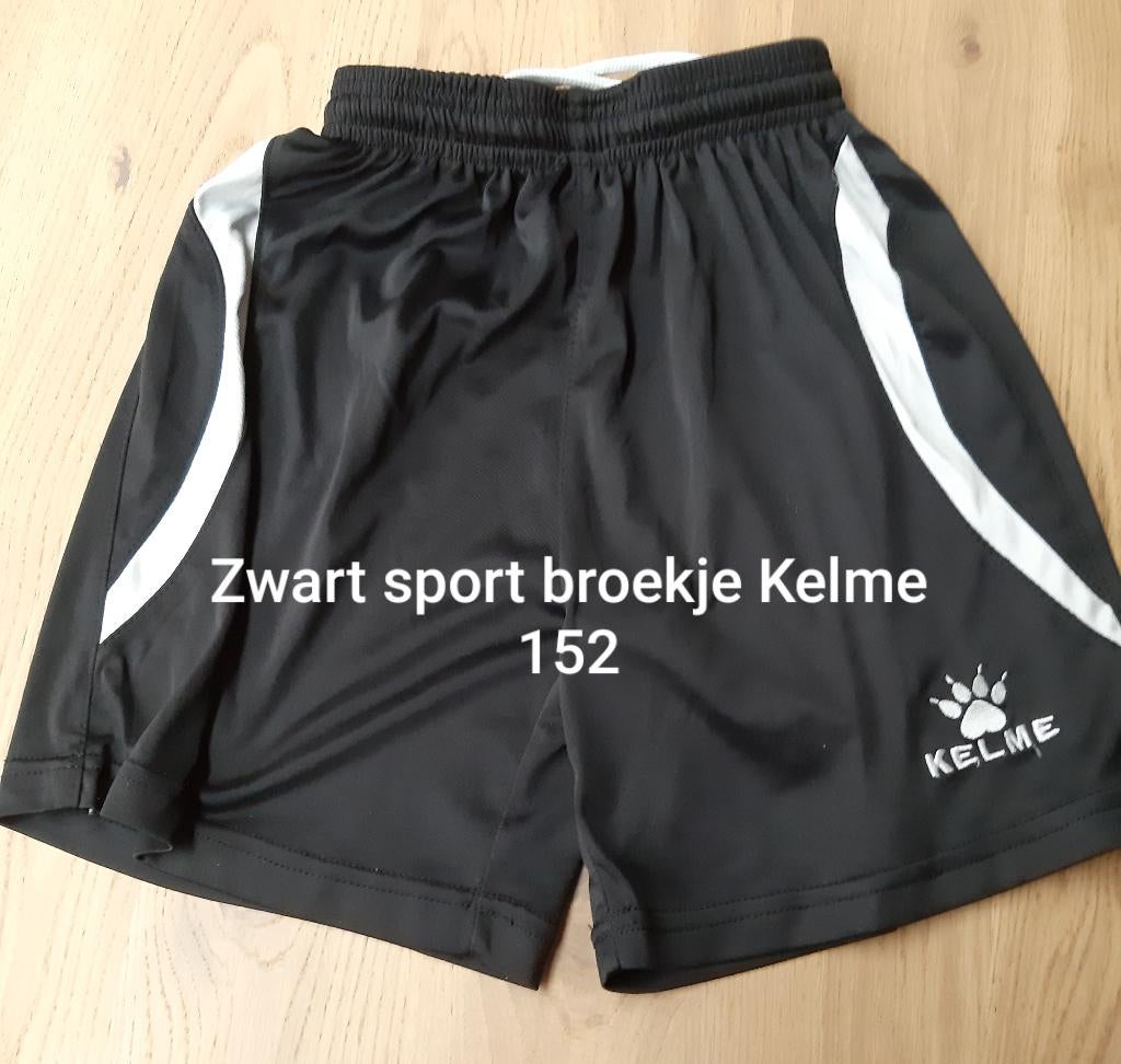 Sportset van Kelme maat 152, Jongen of Meisje, Sport- of Zwemkleding, Ophalen of Verzenden, Zo goed als nieuw