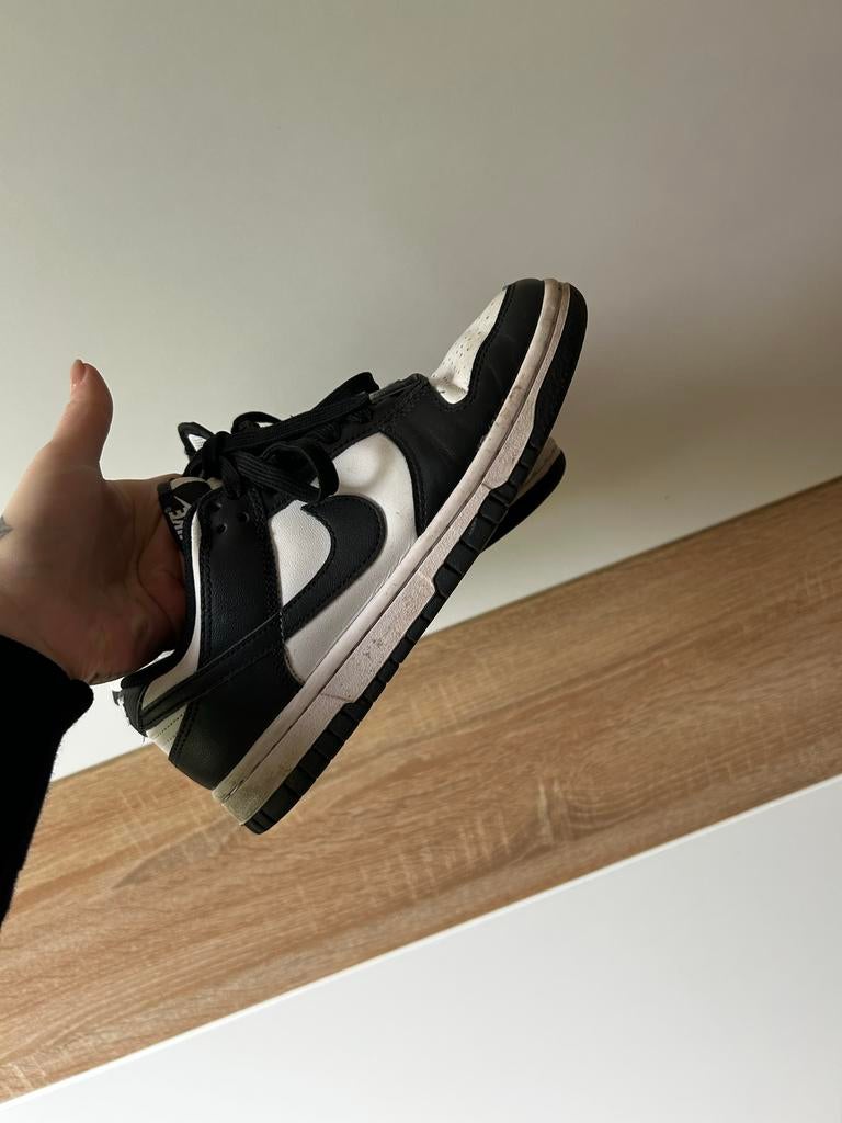 Nike Dunk Low Panda sneakers, Kleding | Dames, Schoenen, Ophalen of Verzenden, Gedragen, Zwart, Sneakers of Gympen