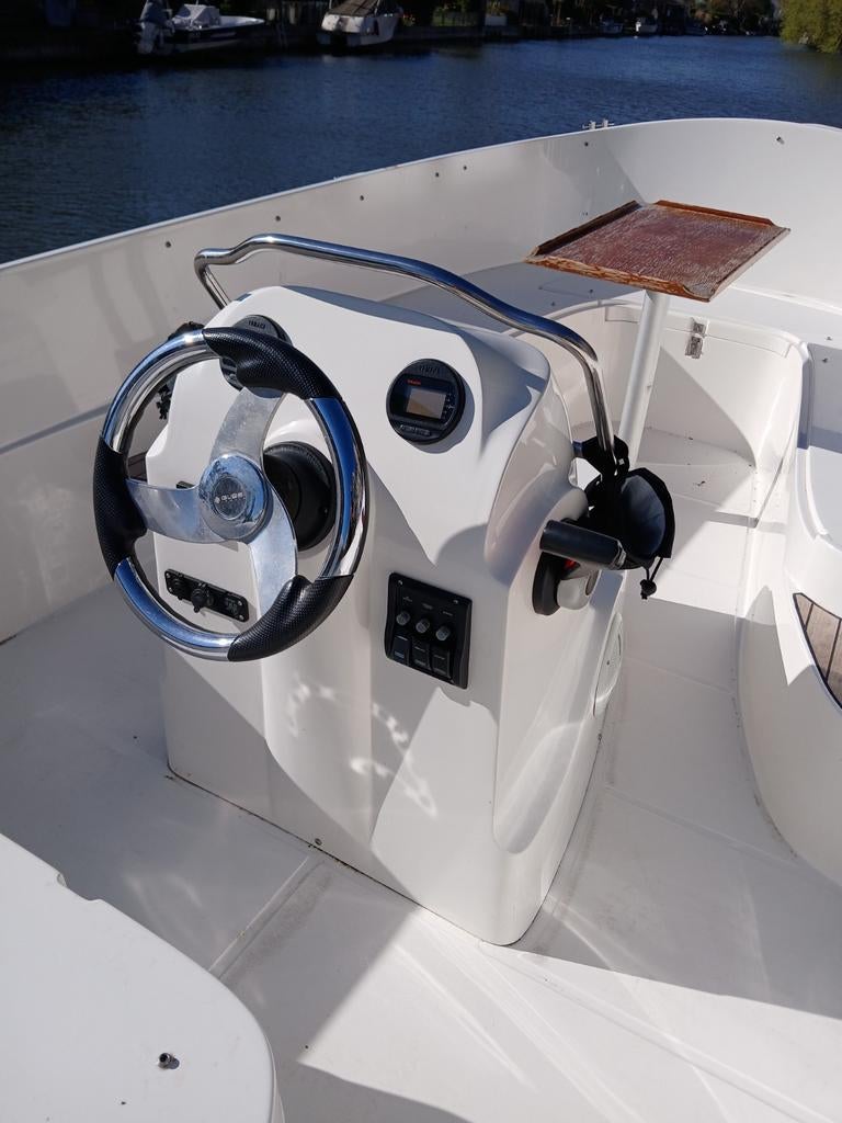 Oud Huyzer Sloep 570 Tender - Yamaha 70pk - Zeer goede staat, Watersport en Boten, Zo goed als nieuw, Ophalen, 70 pk of meer, 3 tot 6 meter