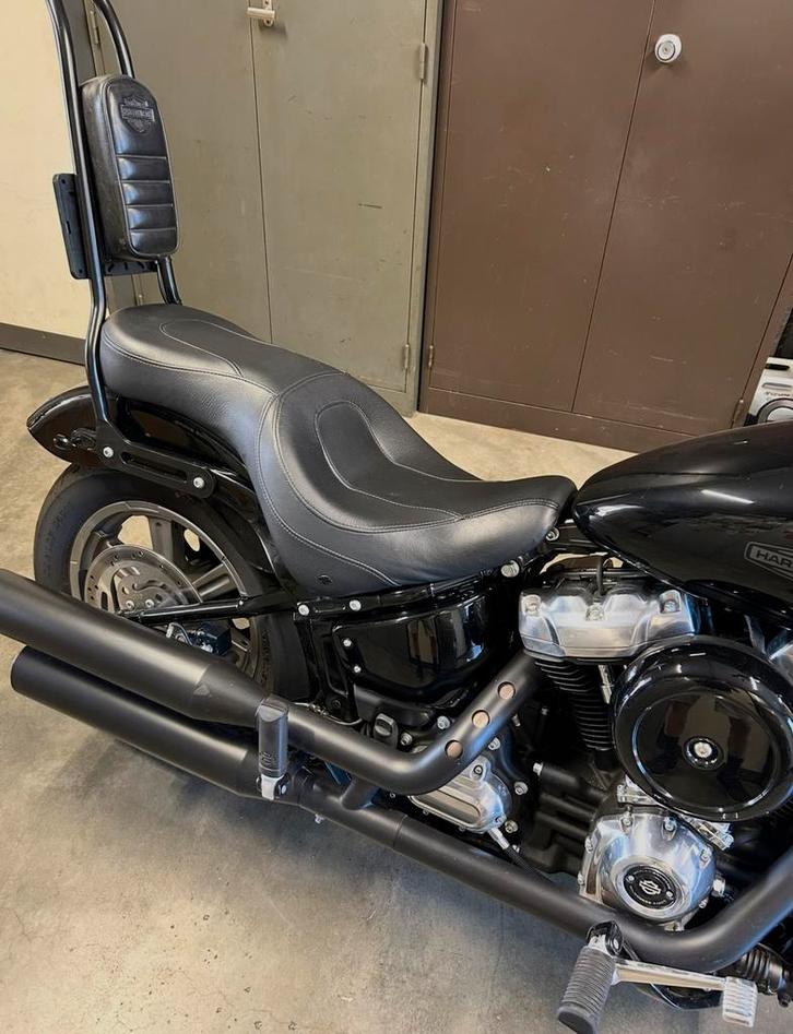 Zadel, achterspatbord,sissybar,stuur softail M8, Motoren, Onderdelen | Harley-Davidson, Gebruikt, Ophalen of Verzenden