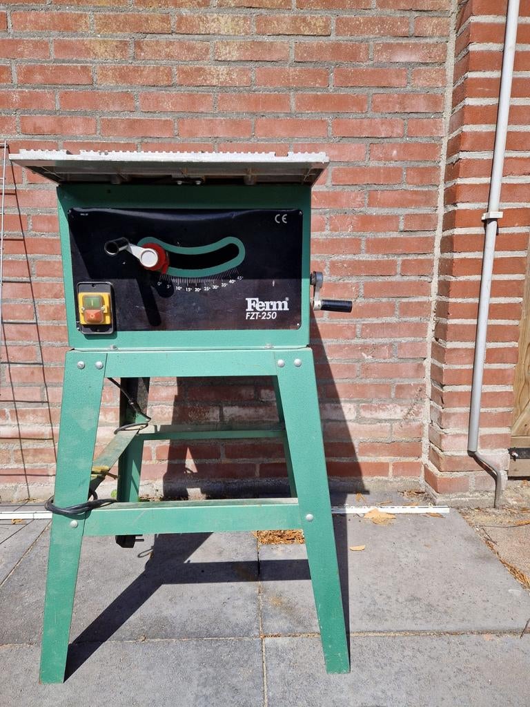 Verstelbare Zaagtafel - Ideaal voor Groot en Klein Zaagwerk, Ophalen, Gebruikt, Cirkelzaag, 70 mm of meer