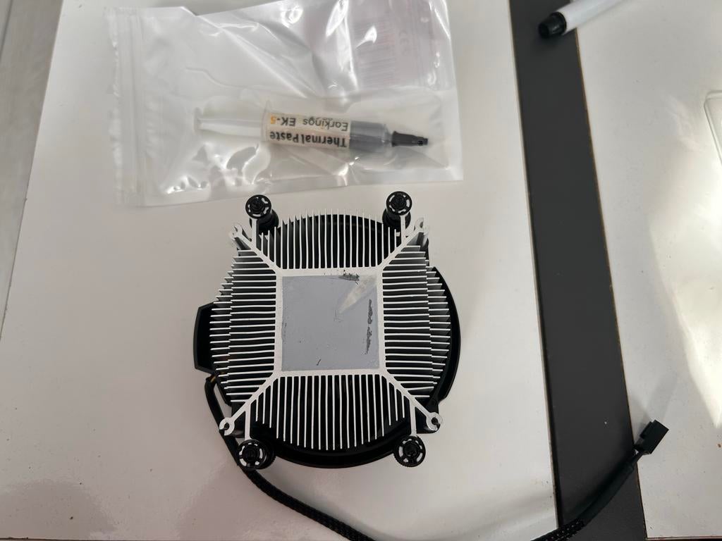 AMD Ryzen 3 CPU (4000-serie) Nieuw + Thermal Paste, Ophalen, Nieuw, 4-core