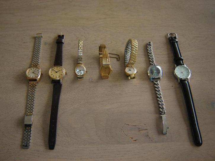 DAMES HORLOGE !!!!!, Sieraden, Tassen en Uiterlijk, Horloges | Dames, Zo goed als nieuw, Polshorloge, Overige merken, Overige materialen