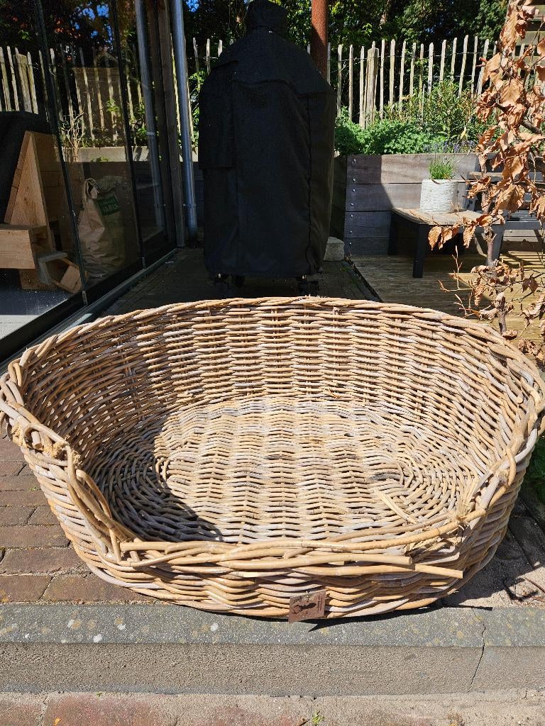 Hondenmand riet, Ophalen, Gebruikt, Riet