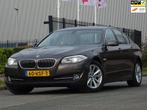 BMW 5-serie 523i High Executive NL-AUTO NAP/LEER/NAV/PDC/APK, Euro 5, Achterwielaandrijving, Gebruikt, Beige