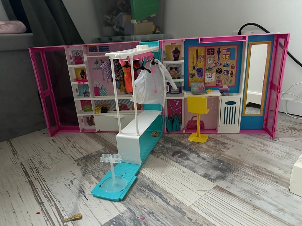 Barbie Huis Kledingkast, Ophalen of Verzenden, Gebruikt, Poppenhuis
