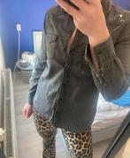 Grijze blouse met verfspetters Zara maat S, Kleding | Dames, Blouses en Tunieken, Zara, Ophalen of Verzenden, Zo goed als nieuw