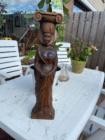 Mooi gesneden houten beeld mogelijk Margareta v Oostenrijk. beschikbaar voor biedingen