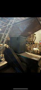 Kara hout shredder, Ophalen