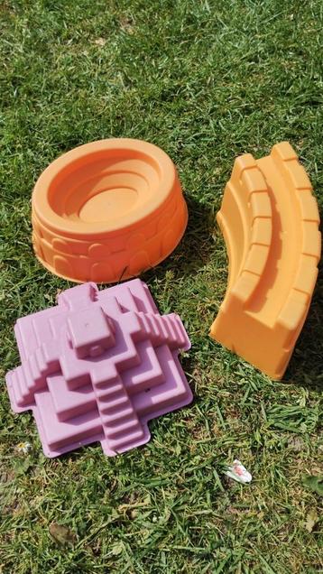 Hape zandbak vormpjes gebouwen colosseum kasteel, piramide beschikbaar voor biedingen