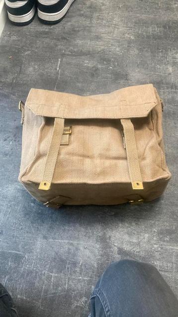 Britse small pack ww2 1942 gedateerd beschikbaar voor biedingen