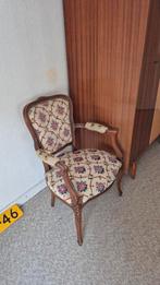 Antieke fauteuil met bloemmotief, Ophalen