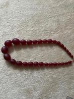 Keting van Ghanese glaskralen. totale lengte 80 cm., Ophalen of Verzenden, Zo goed als nieuw, Rood, Overige materialen