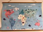 Wereldkaart kinderen - dieren - aarde - Xenos (101x70), Kinderen en Baby's, Kinderkamer | Inrichting en Decoratie, Ophalen, Zo goed als nieuw