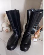 Zwarte leren laarzen van Larzen - Maat onbekend, Kleding | Dames, Schoenen, Ophalen of Verzenden, Zo goed als nieuw, Zwart, Hoge laarzen