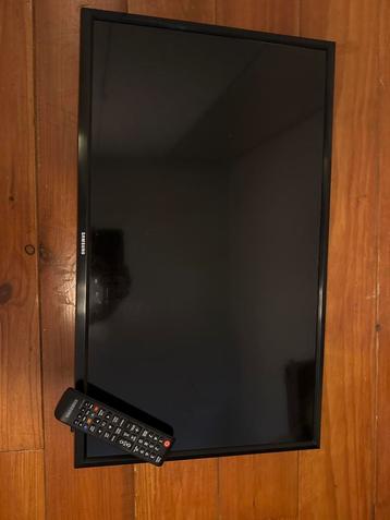 Samsung TV 28 inch beschikbaar voor biedingen