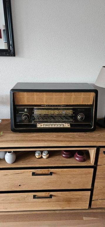 Loewe Opta Vineta 1970W - Vintage Radio beschikbaar voor biedingen