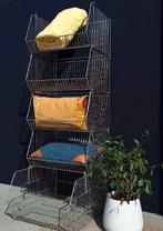 Vintage industriële draad manden, stapelbaar, winkel manden, Huis en Inrichting, Kasten | Stellingkasten, Ophalen, Gebruikt, Vintage