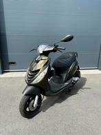 Piaggio Zip 4t 50 cc brom BJ 2015, Fietsen en Brommers, Scooters | Piaggio, Ophalen, Benzine, Zip