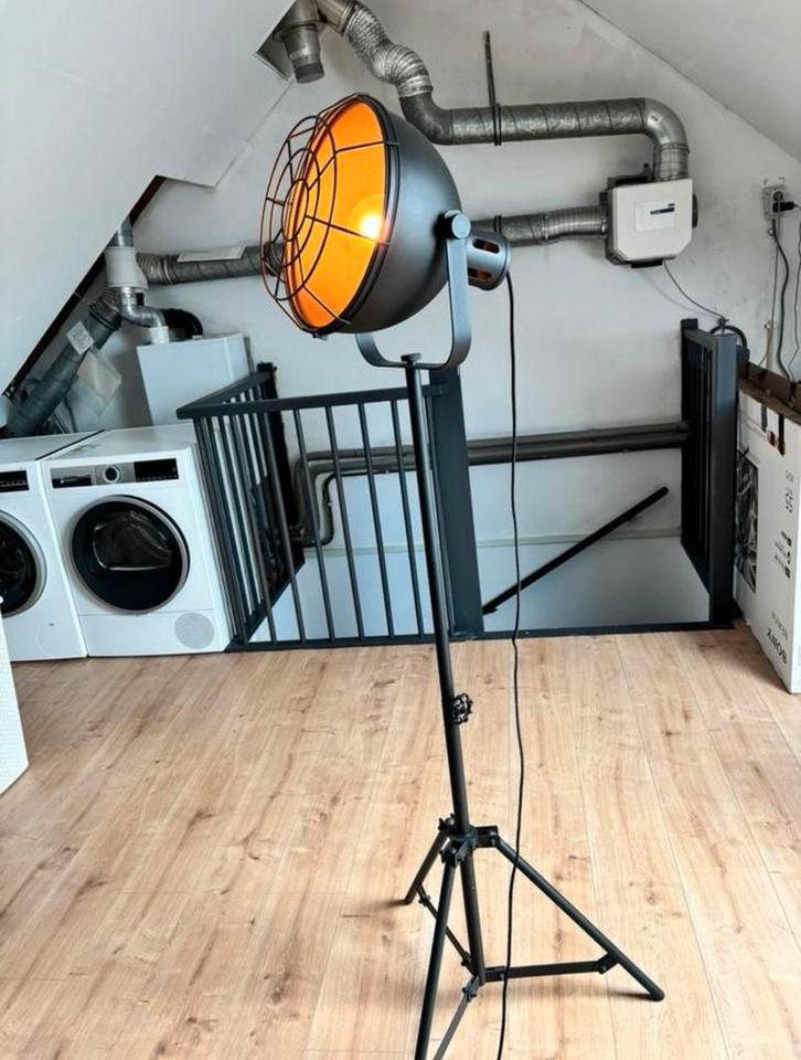 Industriele verstelbare stalamp / vloerlamp driepoot, Huis en Inrichting, Lampen | Vloerlampen, Zo goed als nieuw, 150 tot 200 cm