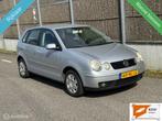 Volkswagen Polo 1.4-16V NAP/AIRCO/LM VELGEN/CRUISE CONTROLE, Auto's, Voorwielaandrijving, Gebruikt, 4 cilinders, Origineel Nederlands