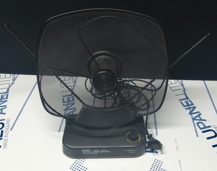 Troubadour EU-673A Binnen Antenne met Versterker, Audio, Tv en Foto, Schotelantennes, Gebruikt, (Schotel)antenne, Overige merken