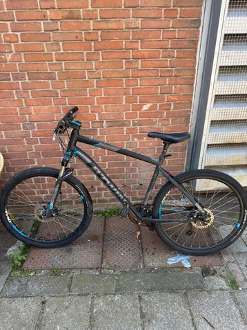 Btwin MTB en batavius beschikbaar voor biedingen