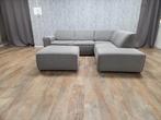 Mooi Grijs Hoekbank met Hocker, Info@banxtel.nl, Gebruikt, Verzenden, Hoekbank