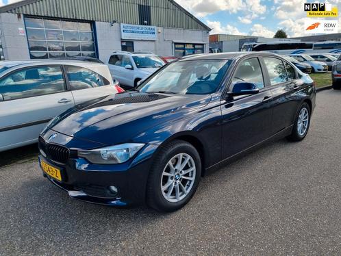 BMW 3-serie 320d 184pk 6-Bak Sedan Navi! Clima! Bj:2012, Auto's, BMW, Bedrijf, Te koop, 3-Serie, ABS, Airbags, Airconditioning