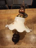 Klassiek hanglamp met chique glazen kap, Gebruikt, Klassiek, Ophalen of Verzenden, Nvt