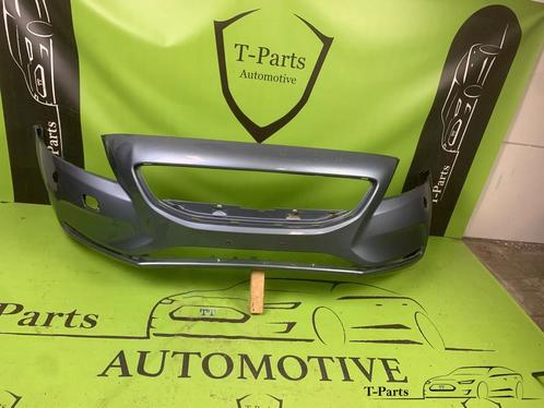 volvo v40 voorbumper bumper 12+, Auto-onderdelen, Carrosserie en Plaatwerk, Bumper, Volvo, Gebruikt, Ophalen of Verzenden