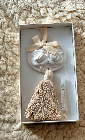 Geur medallion ceramic, incl. rozen geur beschikbaar voor biedingen