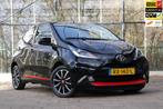 Toyota Aygo 1.0 VVT-i x-joy Climate / Camera / All-in prijs!, Voorwielaandrijving, Gebruikt, 4 stoelen, Leder en Stof