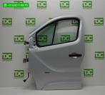 Renault Trafic ('14-'18) Voorportier links zilvergrijs, Auto-onderdelen, Carrosserie en Plaatwerk, Gebruikt, Ophalen of Verzenden