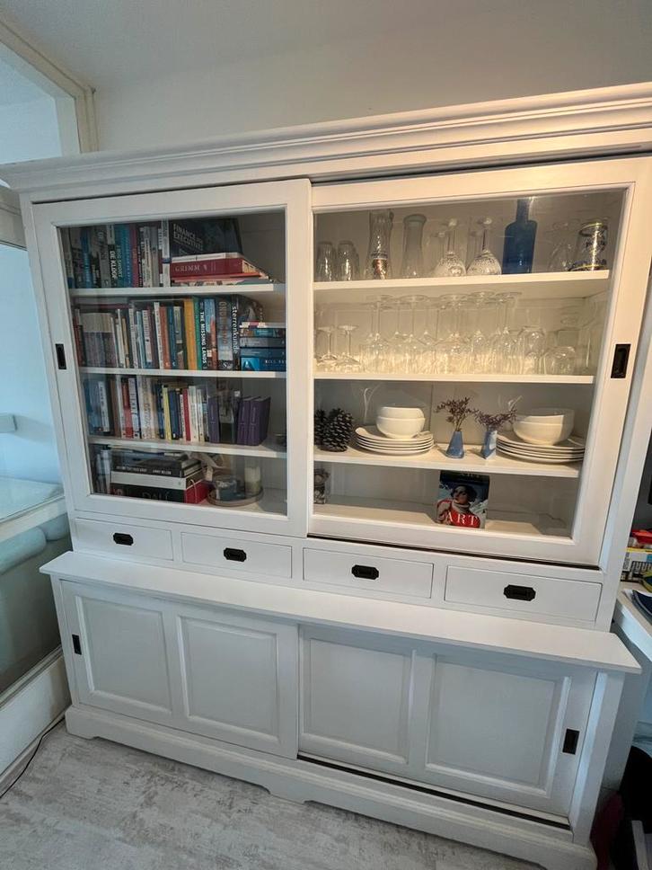 Witte buffetkast met schuifdeuren, Huis en Inrichting, Kasten | Buffetkasten, Gebruikt, 150 tot 200 cm, 25 tot 50 cm, Met lade(s)