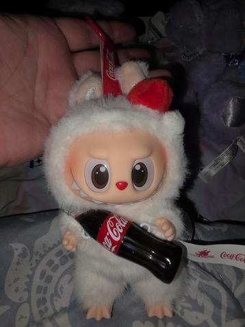 Coca-Cola Labubu (echte) beschikbaar voor biedingen