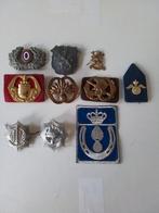 Tien 0ude militaire en politie/ marechaussee  aanduidingen, Ophalen of Verzenden, Marechaussee, Nederland, Embleem of Badge