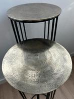 Richmond 2 Zwarte metalen pilaren met bronskleurig blad, Huis en Inrichting, Ophalen, Gebruikt, Metaal of Aluminium, Rond