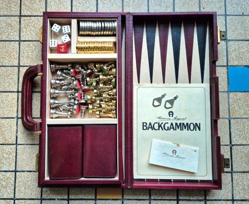 Etienne Aigner jeu d'échec et Backgammon en cuir, Hobby en Vrije tijd, Gezelschapsspellen | Bordspellen, Nieuw, Verzenden