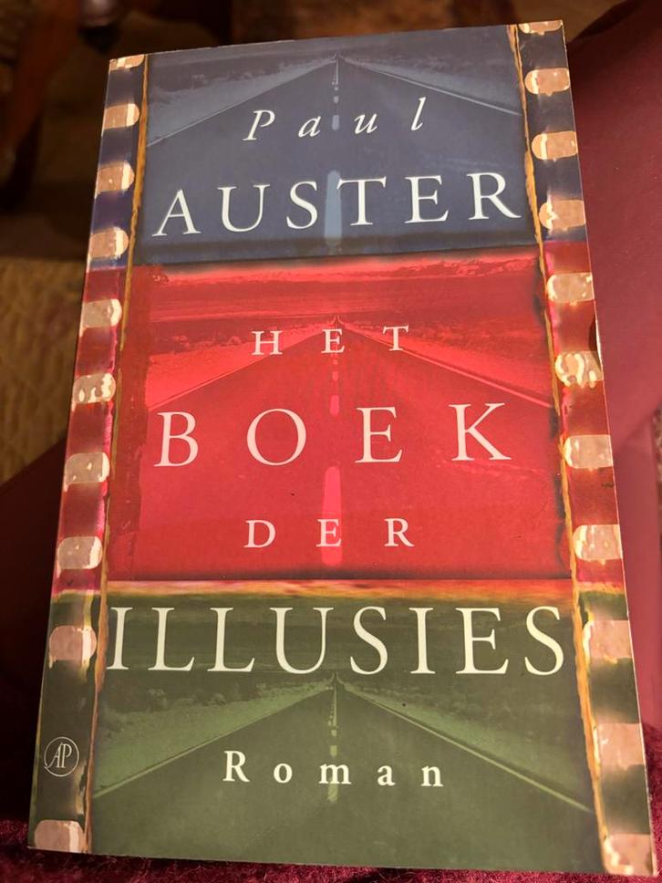 Het boek der illusies - Paul Auster, Boeken, Romans, Gelezen, Nederland, Ophalen of Verzenden